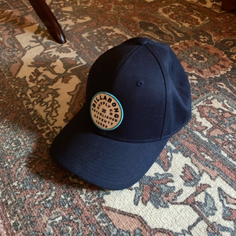 NWOT Billabong Walled Stretch Hat